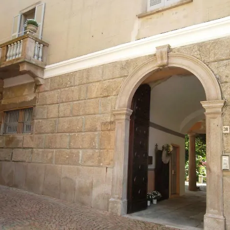Vesna Loft In Luino